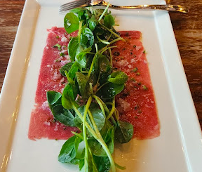 Alley Light signature dishes Duck Confit
Seared Scallops
Tuna Carpaccio